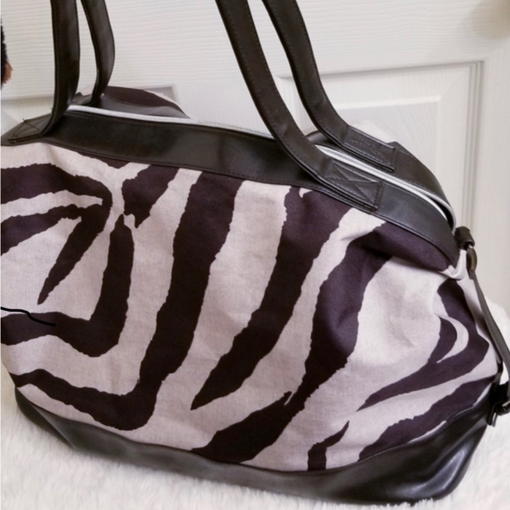 Designed Exclusively For Lancme - image 4